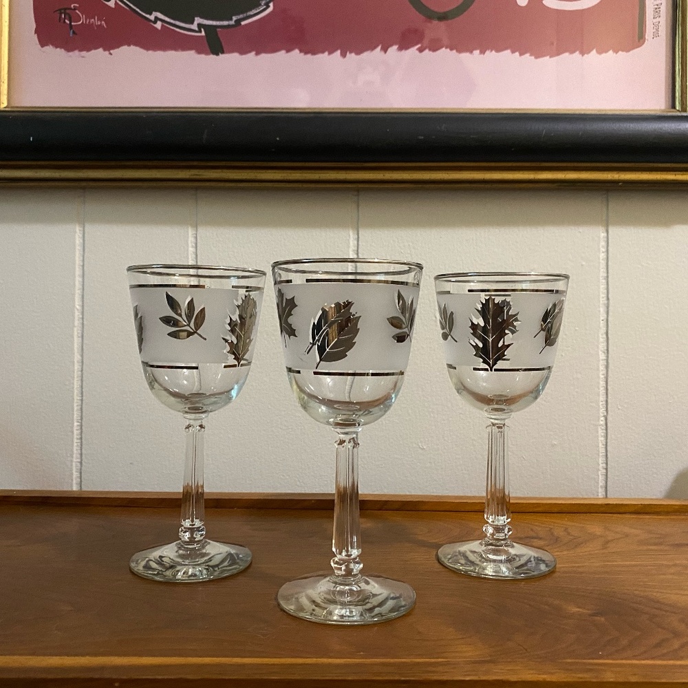 Vintage Libbey Frosted Silver Leaf Foliage Wine Glasses Set of 3